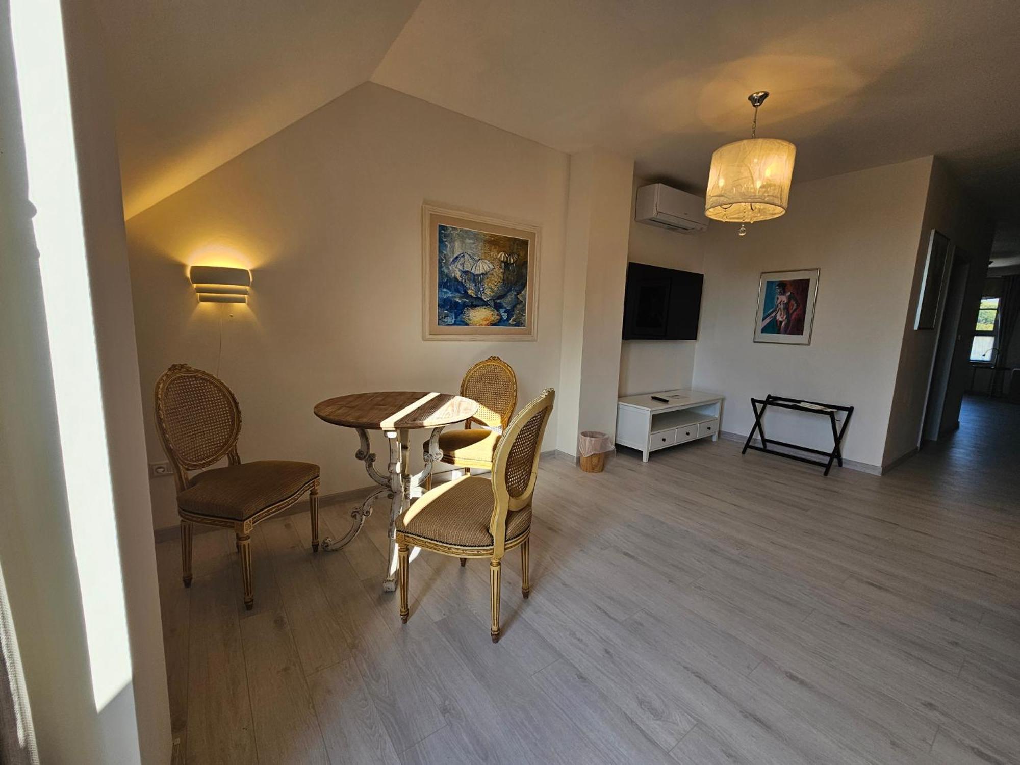 Arkady Hof Hotel Ступава Стая снимка
